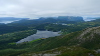 Utsikt vestover fra Robba 673. Espelandsvatnet i forgrunnen, Lihesten i bakgrunnen 