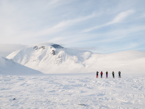 På vei over Bessvatn mot Besshøe.