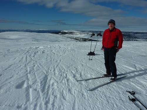 Fin dag på Nevelfjell. Utsikt mot Pellestova og Hafjell.