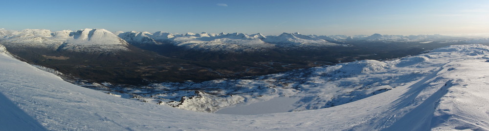 Mot fjella sør for Målselva.