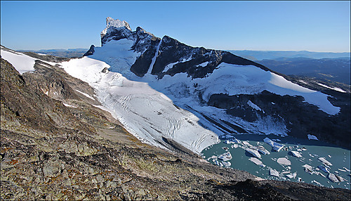 Austanbottstinden sett fra Soleibotntinden.