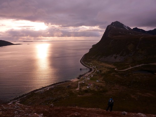 Akmost back down to Rekvik with 2200 sun glowing over Sessøyfjorden