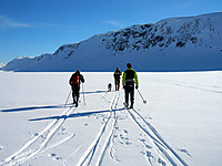 Over Eldrevatnet på vei mot bilen.