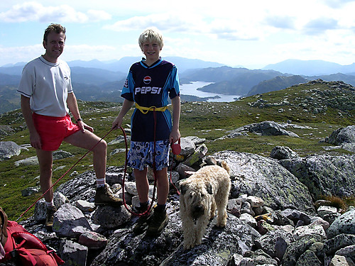 På Marigrønutan med Skjesvatn i bakgrunn.