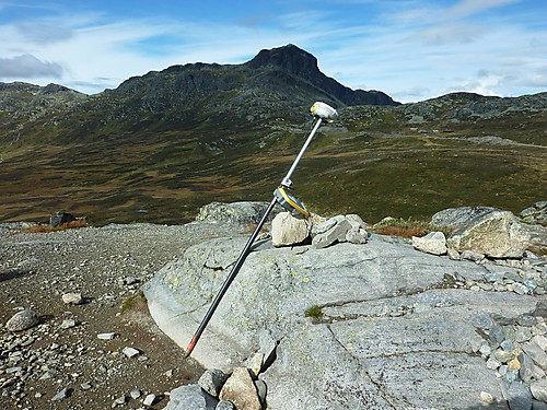 På toppen med Bitihorn bak.