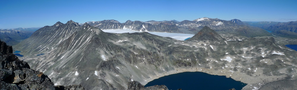 Dagens turmål: Hinnåtefjellet og Søre Hellstugutind sett fra Semeltinden 23. juli 2010