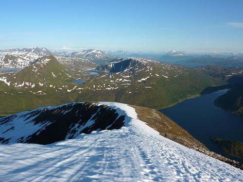 God snø til fot/hælkjøring på turen ned ;-)