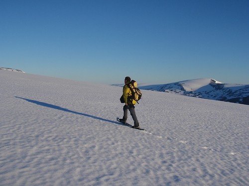 Over Storberka mot Heksete. Bak ses Hestedalshøgde (2o91)