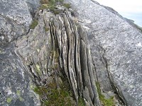 En del spennende geologi i området så ta med steinhammeren på tur