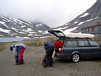 Start ved Koldedalsvatnet, en byge er over oss og dette virker ikke lovende mtp svaene opp fra Andrevatnet :(