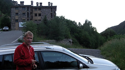 Start ovenfor Arinsal etter siste snøskredtunnel, 1557 moh. Her gikk vi på feil sti, så det ble en litt lenger tur. Det positive var at det ble en runde!