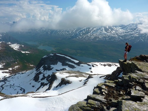 Flotte utsikt over Lakselvdalen men dessverre var det ikke mulig å se den Lakselvtindane i dag