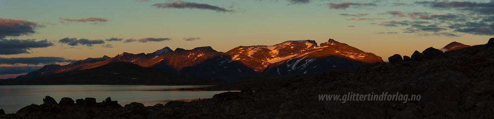 Solnedgang over Gjendealpene.