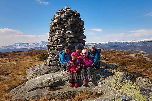 Alle sammen på toppen av Javnberget (1097 moh).