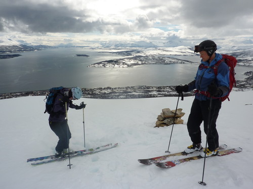 Kamila and Lauri somewhere near the start of the descent