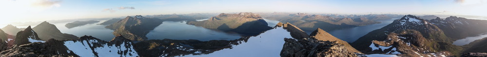 Panorama fra Langlitinden.