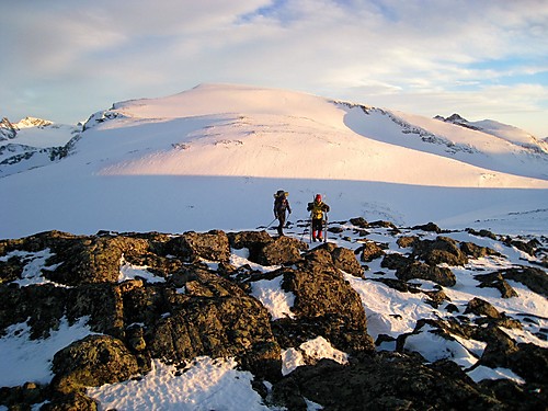 Mot den mer alpine sekundærtoppen Nordøst for Spiterhøe.