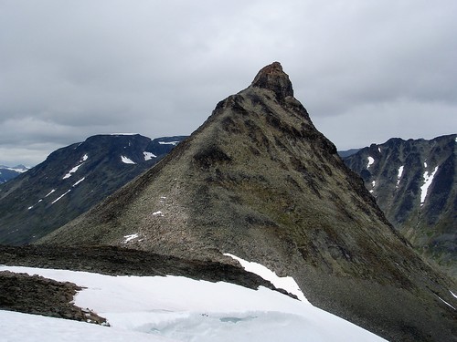 Kyrkja sett fra Kyrkjeoksle. 