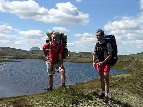 Undervegs mellom Hadlaskard og Sandhaug. Hårteigen ses lett.