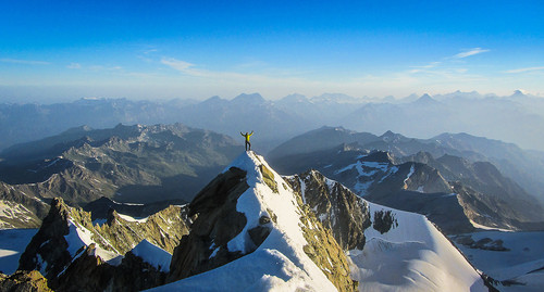 Sondre jubler av glede på en liten fortopp nord for Weisshorn!:)