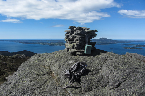 På toppen av Trollevassnibba etter å ha sprunget opp på 20min 40sek.