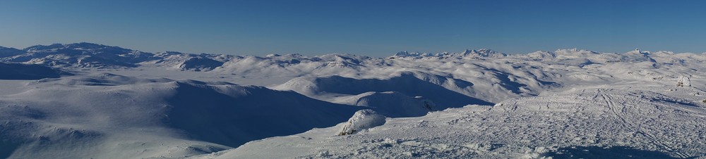 Har blitt bortskjemt med dette panoramaet i det siste! Hjelp, jeg er redd for at årets godværskvote i Hurrungane er brukt opp allerede i januar-februar!