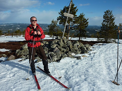 Ved trig.punktet nord for høyeste Raskiftet. 808 moh her, en meter lavere enn høyeste. Flott utsikt!