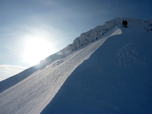 Beautiful ridge crest from summit to col