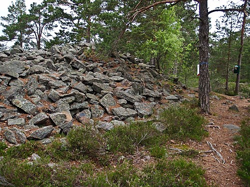 Steinhaugen på toppen av Herkelås.