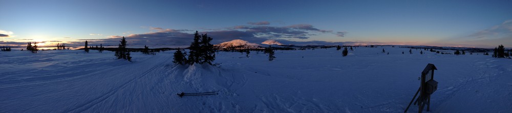 Flott ettermiddag på toppen av Skardåsen (1071 m.o.h.).