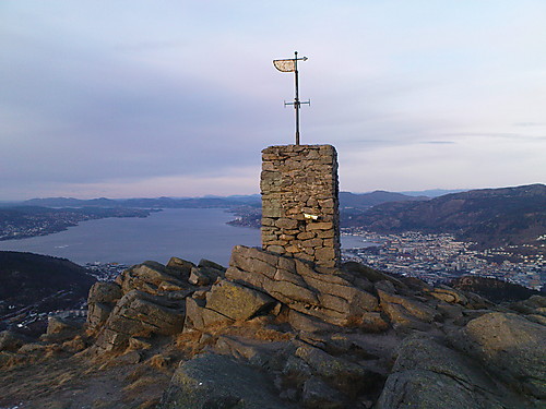 Utsikt nordover Byfjorden i Bergen fra Løvstakken