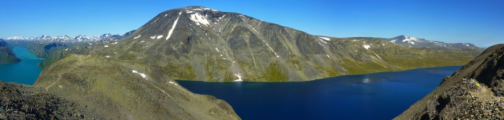 Utsikten mot Besshøe og Bessvatnet