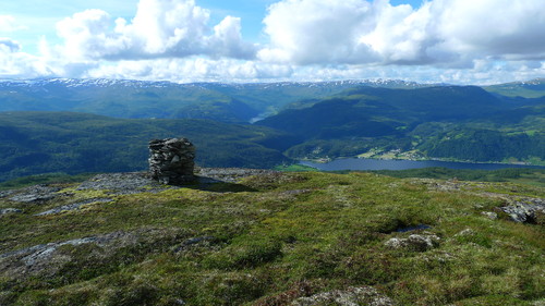 Vetlanosi. Panoramautsikt mot Oppheimsvatnet og Vangsvatnet på Voss