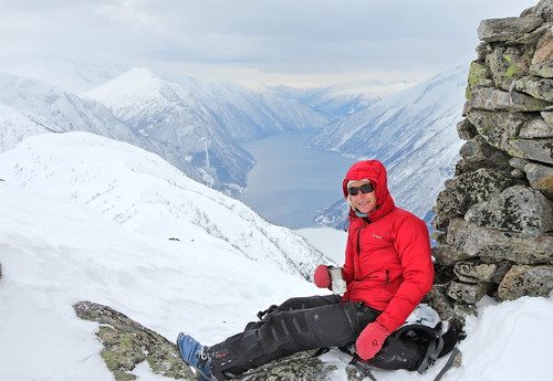 Frå Middagshaugen mot Fjærlandsfjorden