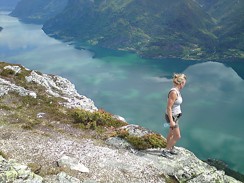 Høyt over Lusterfjorden