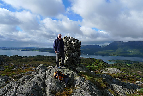 Toppvarden Høgafjellet, Huglo