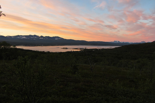 Kveldsstemning over Årbogen.