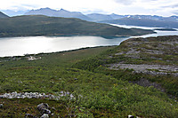 På vei oppover Åborsdalen. Ullstinden bak til venstre.