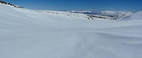 Jeg entrer breen ved 1495-skaret. Abiskoalpene i bakgrunnen.