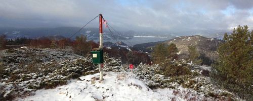 Burkelandsfjellet. Iseggene til venstre, Orretuva 303 moh til høyre