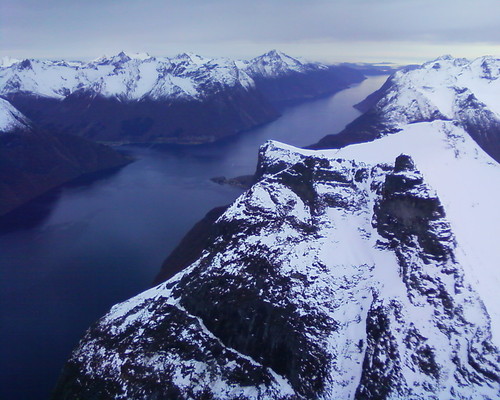 Storfjorden og Hjørundfjorden sett fra toppen av Jakta.