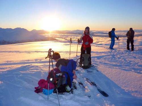 Kristin, Nora and others on the skitopp