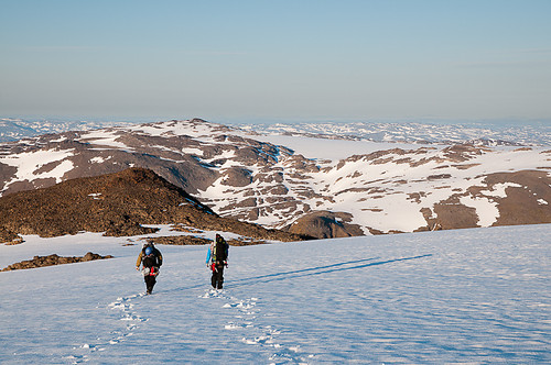 På vei ned Nordmannsjøkelen mot nord. Breen forflytter seg ikke lenger her og er i praksis en fonn...