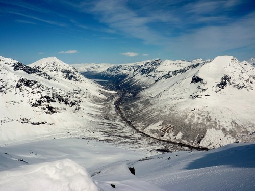 The fine views down Lavangsdalen from the northwestern ridge of Andersdaletinden