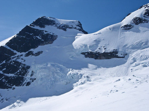 Gjertvassbreen sett nedenfra, ser du sporene våre?