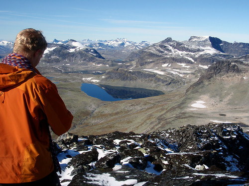 Alex på Vestre. Se så speilblank Langedalstjernet er! 