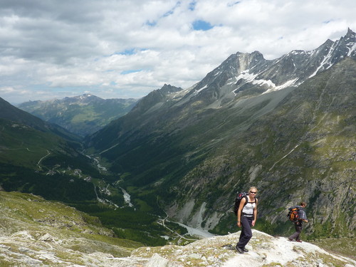 Hanna on the descent down to Arolla