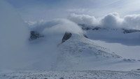 Fra Trollstein-Rundhøe. Tåken letter over Trollsteineggje