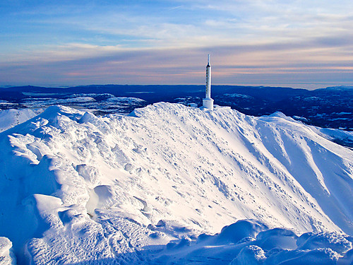 Toppeggen med novembersnø