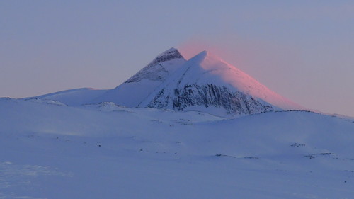 Dagens siste bilde - Solnedgang på Tverrådalskyrkja